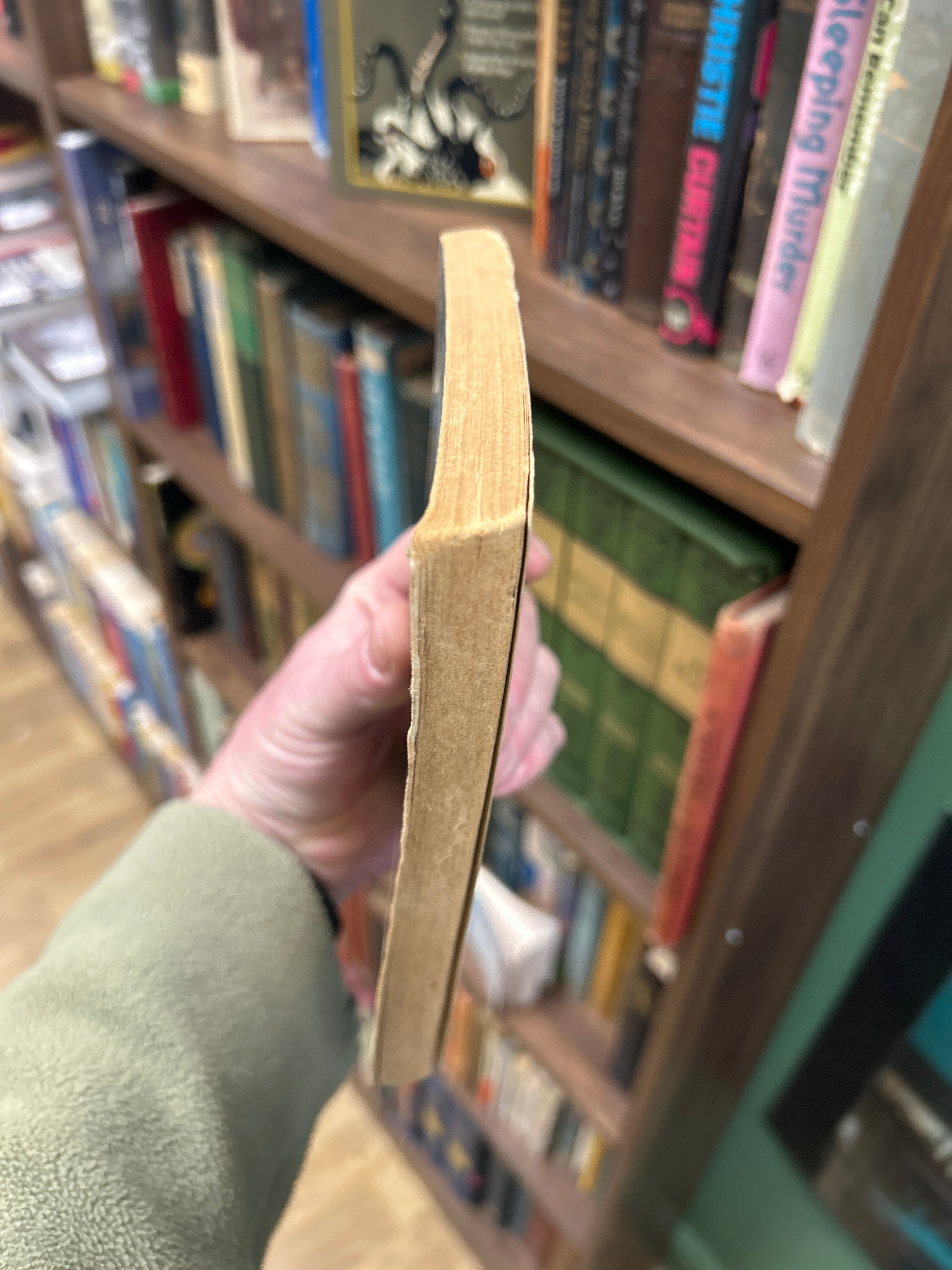 A for Andromeda- Fred Hoyle & John Elliot