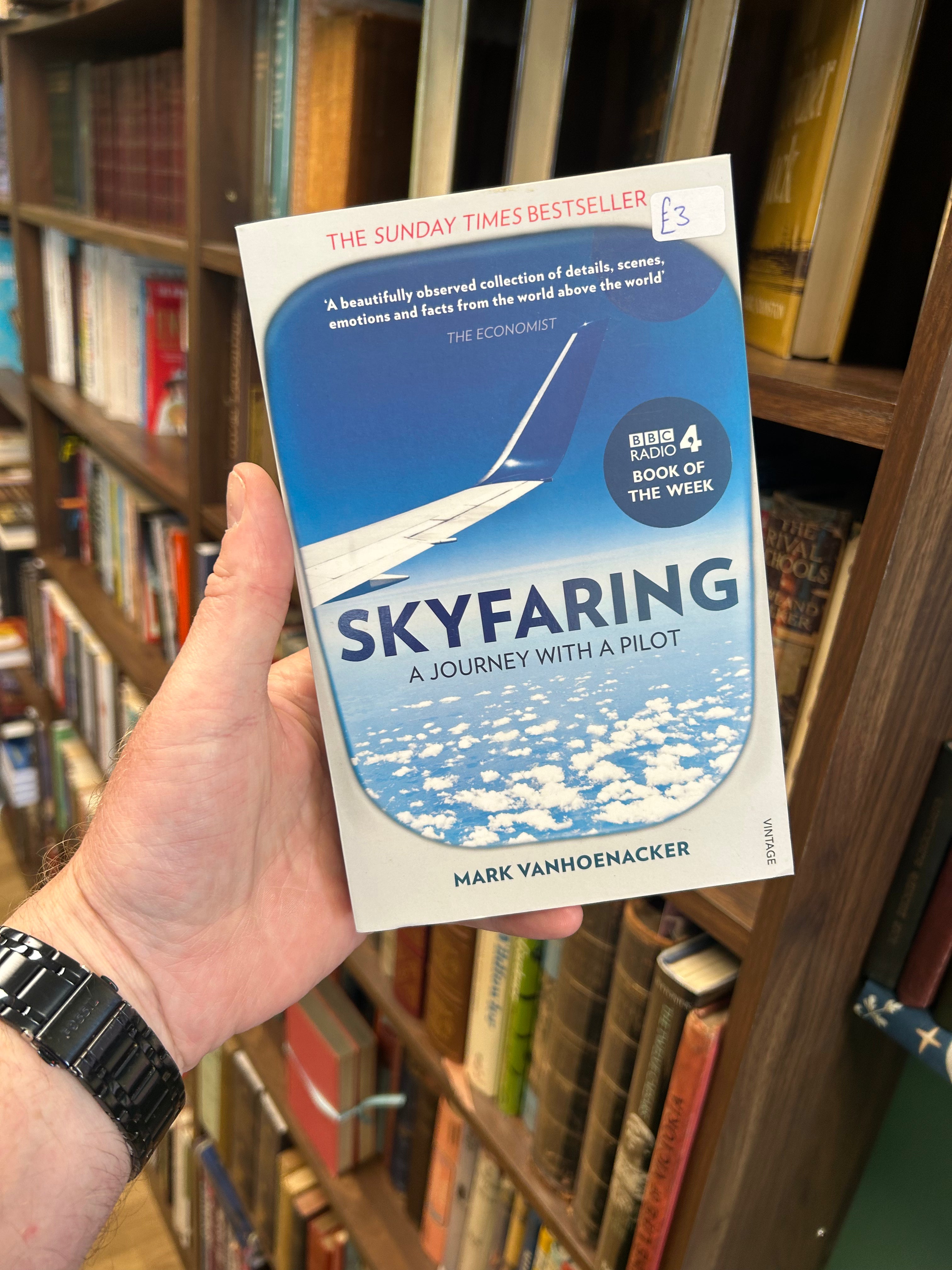 Skyfaring, A Journey with a Pilot- Mark Vanhoenacker.