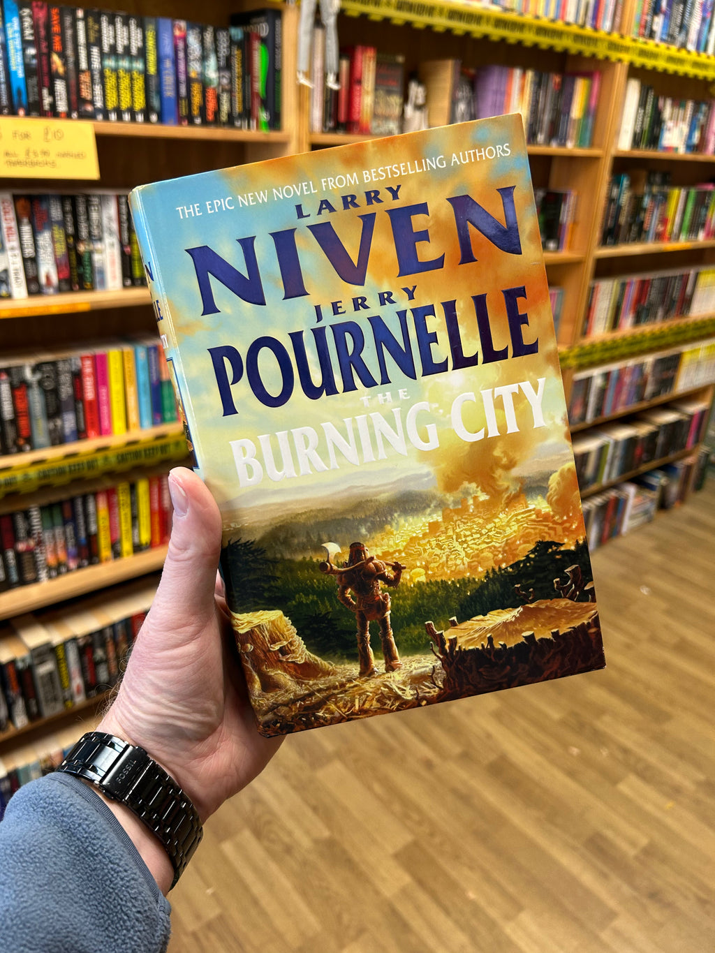 The Burning City- Larry Niven & Jerry Pournelle.